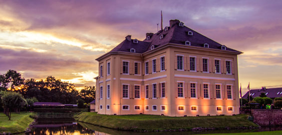 Schlossweihnacht Auf Schloss Miel Koeln De