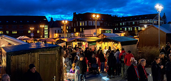 36+ elegant Fotos Wann Öffnet Der Weihnachtsmarkt In Köln - Türchen 12: Hamburch-Fotos der Woche - Typisch Hamburch ... - Sie konnten weihnachtliche geschenkideen aus der ganzen welt auf mehreren etagen erleben.