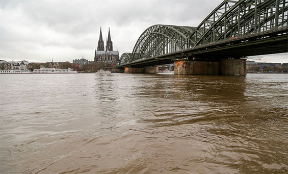 Kolner Rhein Hochwasser Erreicht Hohepunkt Koeln De