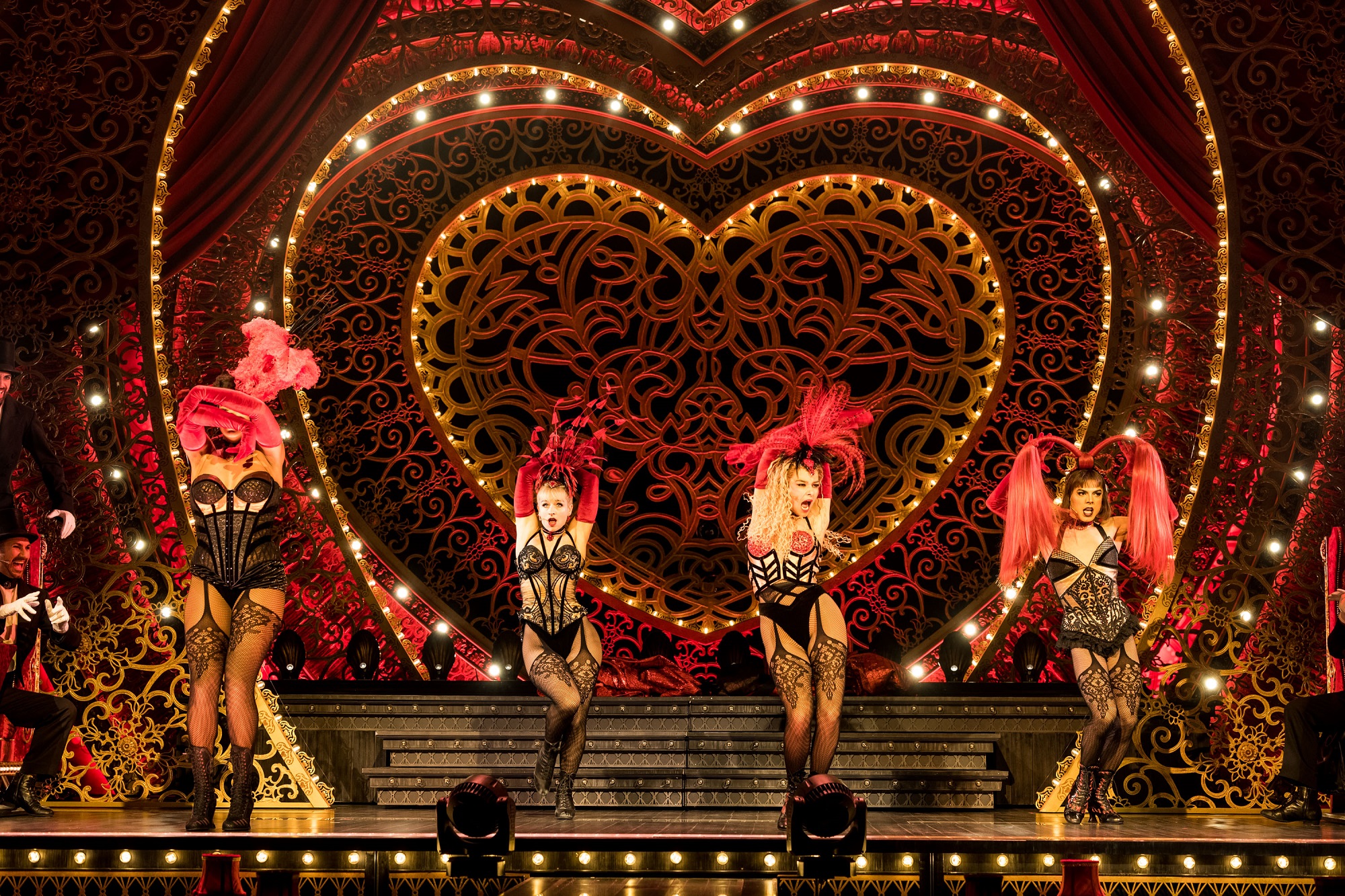 Tänzerinnen des Musicals Moulin Rouge in Köln