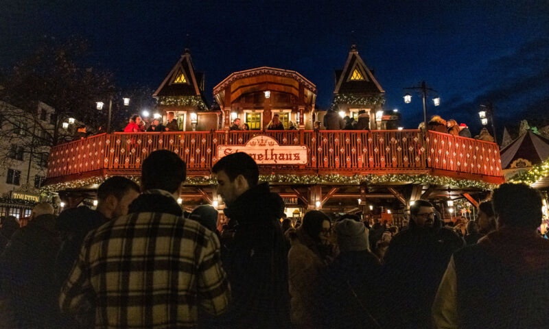 Auf dem Weihnachtsmarkt in der Altstadt