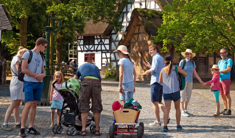 Familie im Freilichtmuseum Kommern