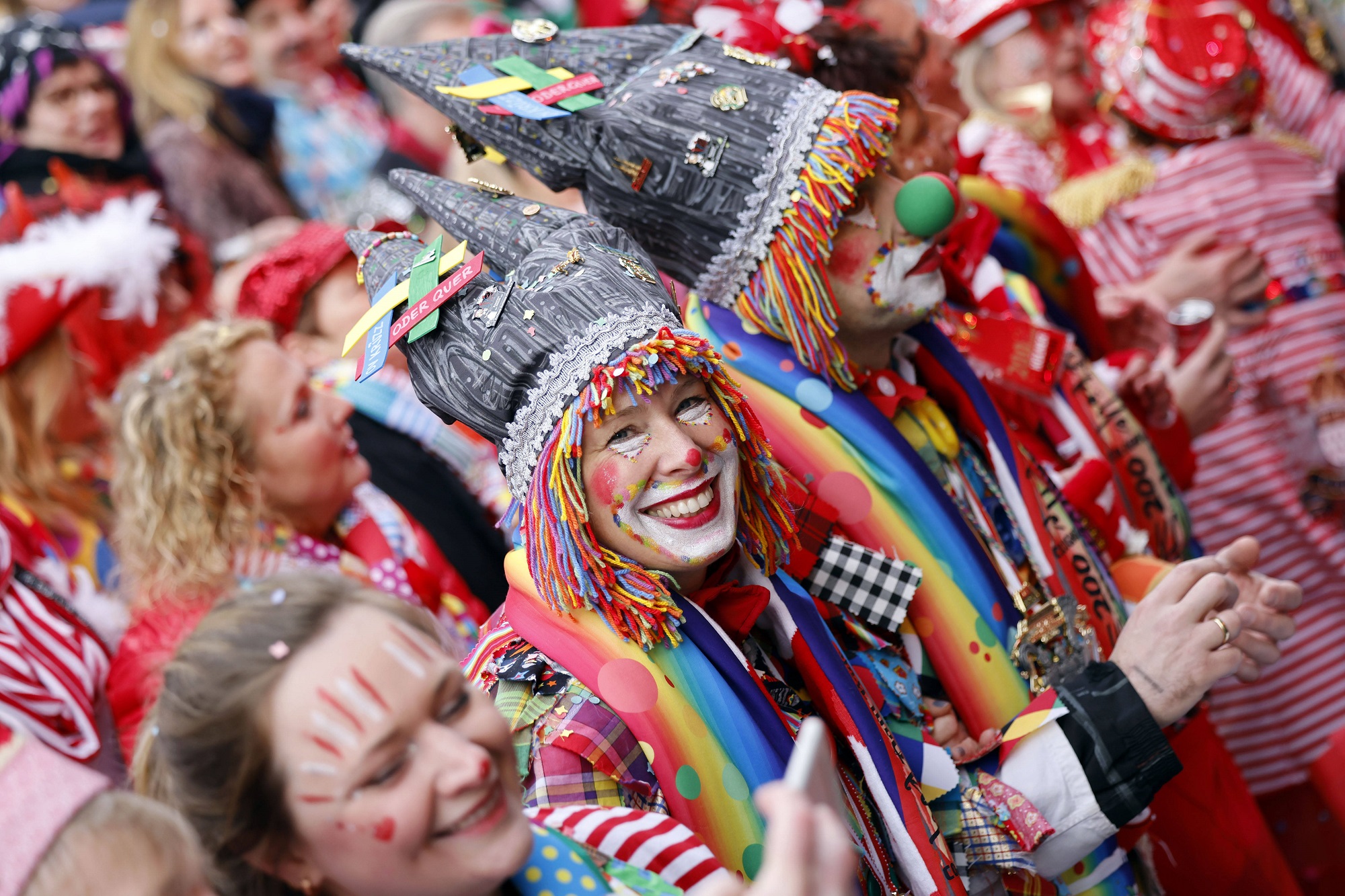 Jecke Kostüme für den Kölner Karneval