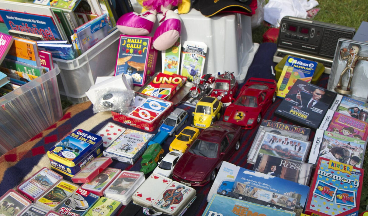 Verkaufsstand auf einem Kinderflohmarkt