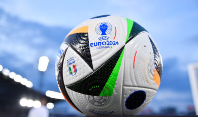Ein Spielball der Fußball-Europameisterschaft UEFA EURO 2024.