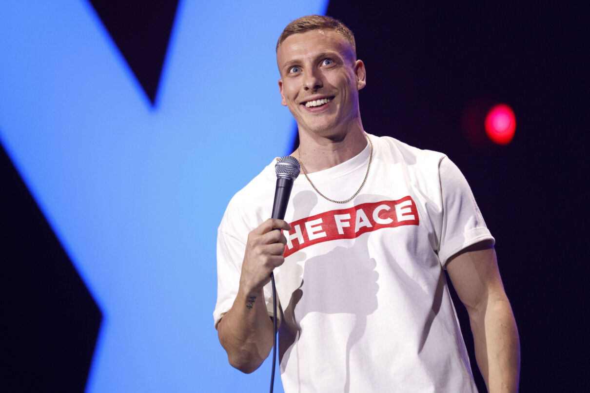 Felix Lobrecht bei der1Live Köln Comedy-Nacht XXL in der Lanxess Arena.