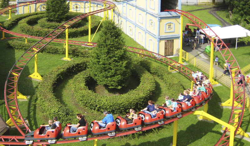 Achterbahn im Freizeitpark Schloss Beck