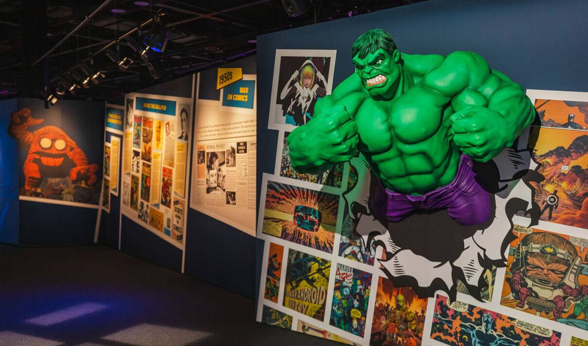 Eine Figur des Hulk, Superheld aus dem MArvel-Universum, ist in einer Kölner Ausstellung zu sehen.