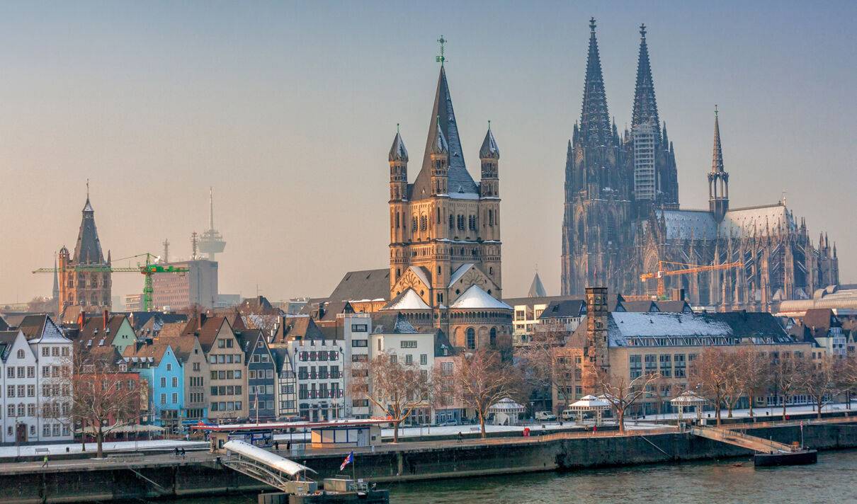 Kölner Stadtpanorama im Winter